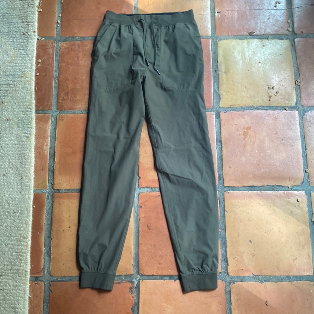 Men’s Lululemon ABC Jogger; Medium Long; Green